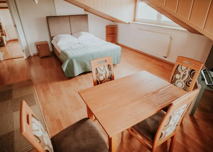 فندق مبيت وإفطار Wiking Jastrzębia Góra