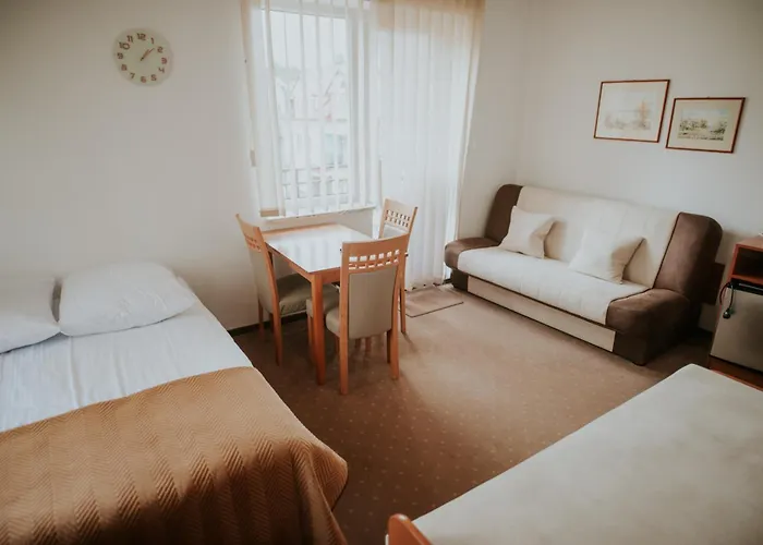 فندق مبيت وإفطار Wiking Jastrzębia Góra